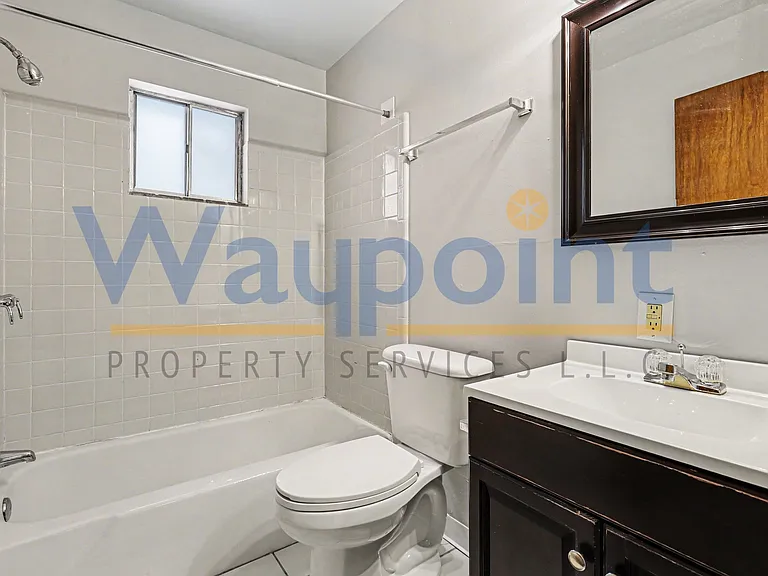 908 E Oak St #3 — Photo 12