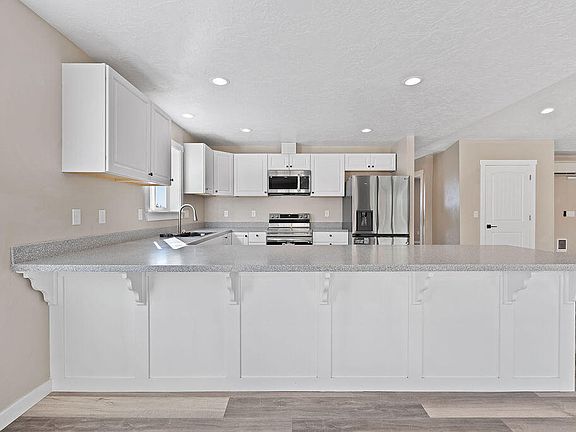 5th image of 5651 NW Adams St
