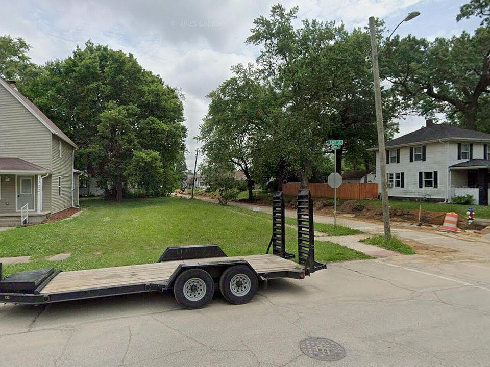 2nd image of 1726 Leer St