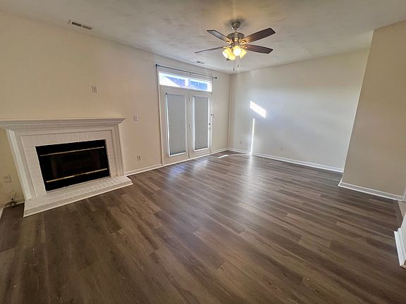 3rd image of 5660 Rivermill Cir