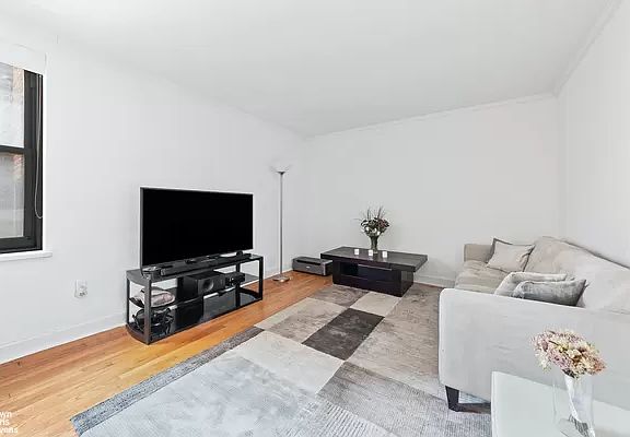 2nd image of 221 E 78th St APT 4E