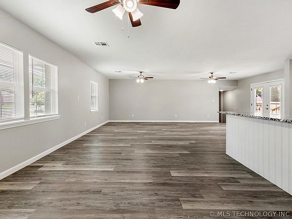 5th image of 407 N Forest St