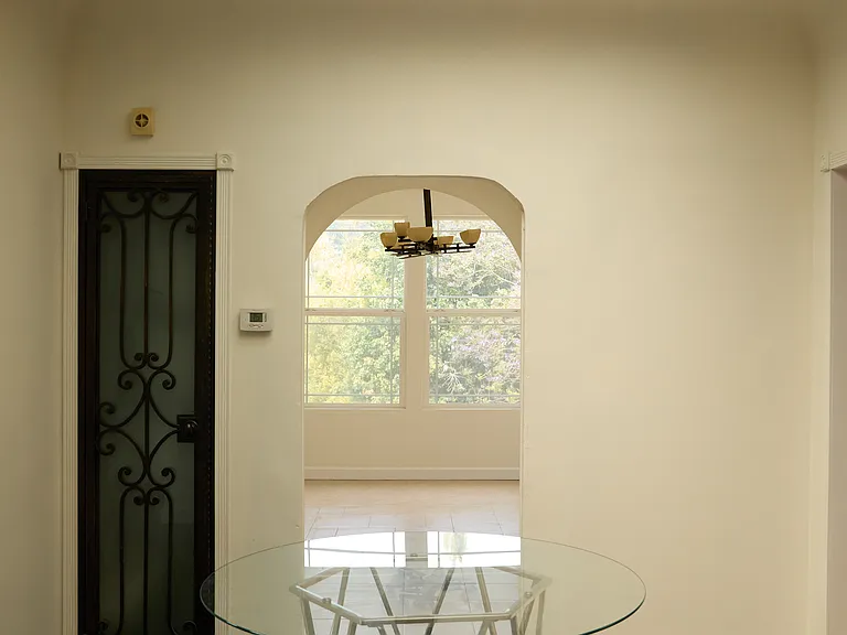 2039 Ivar Ave #3 — Photo 10