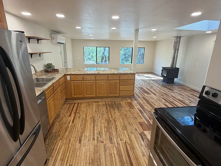 1366 Wards Creek Rd — Photo 10
