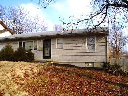 2nd image of 6843 Myrtle Ave