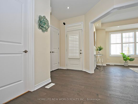 3rd image of 45 Demott Ave