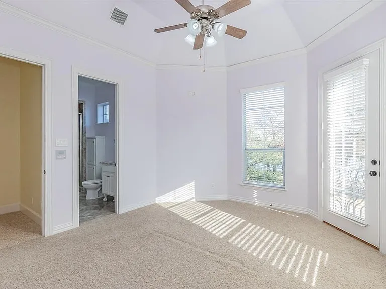 1004 Drake Dr — Photo 8
