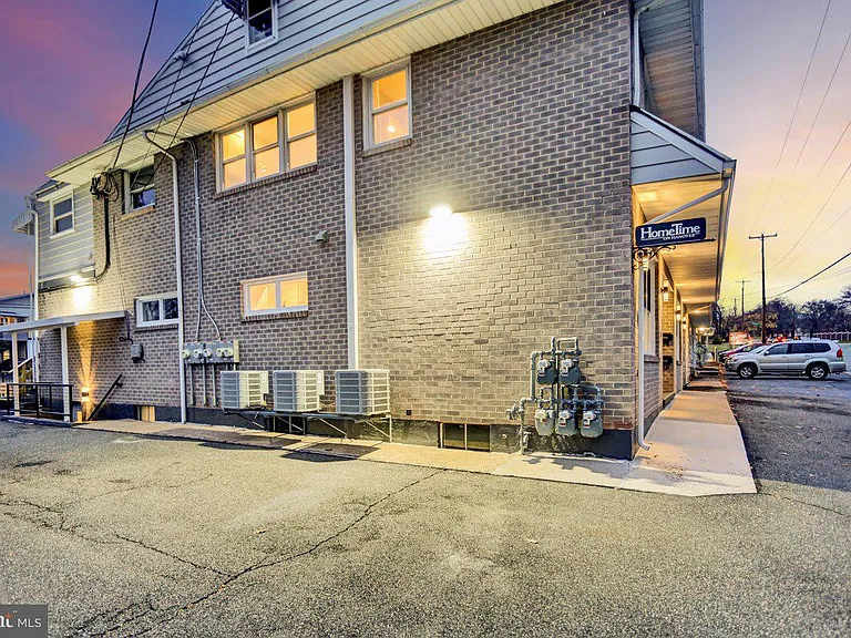 933 N Hanover St #1 — Photo 28