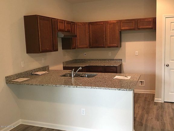 4th image of 3553 Rain Forest Dr W