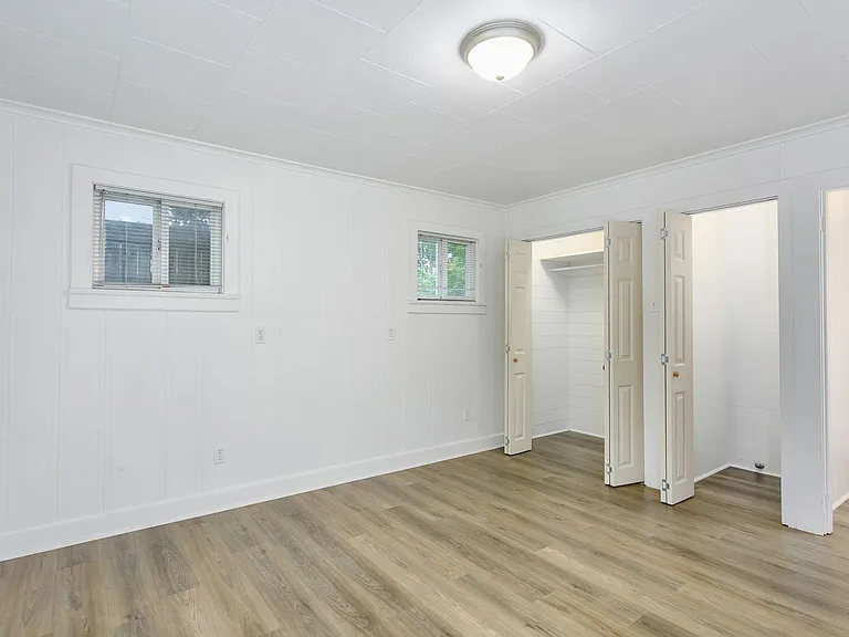 2125 S Adams St — Photo 23