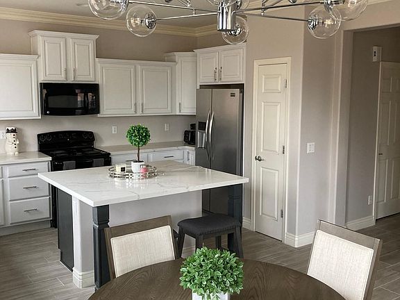 2nd image of 6439 S Goldfinch Dr