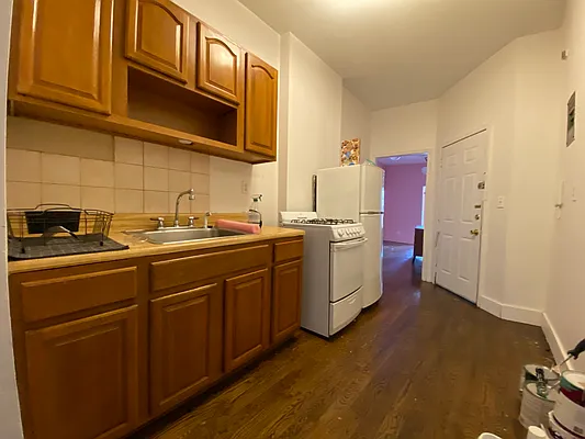 Rented by Simply Brooklyn Realty Inc | media 16