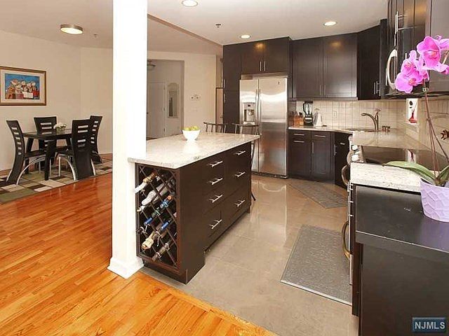 1st image of 93 Palisade Ave #C002b-2b