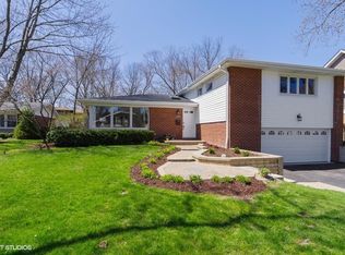 1256 Oxford Rd, Deerfield, IL 60015