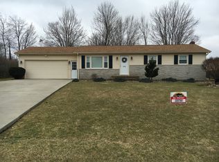 9794 Deltona Dr, New Middletown, OH 44442