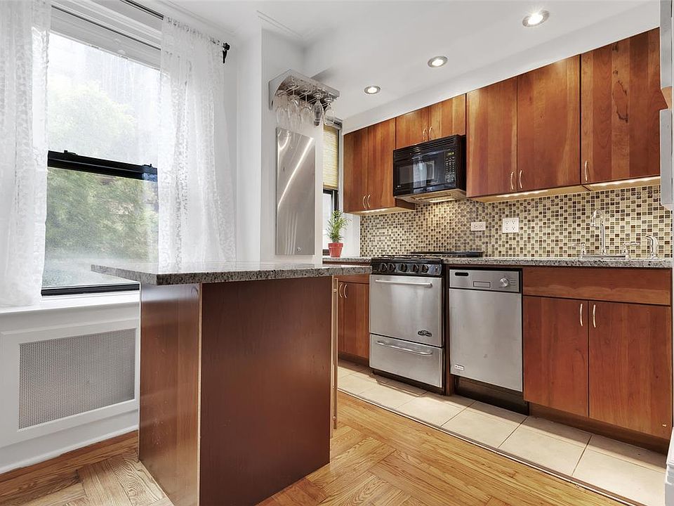 1st image of 333 E 53rd St APT 2B