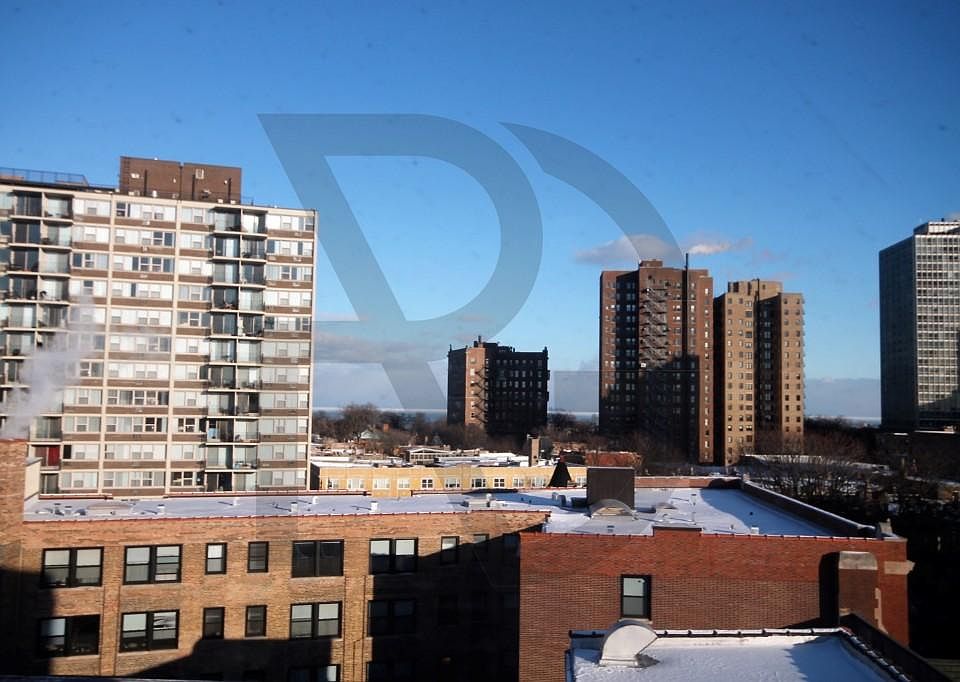 1st image of 550 W Arlington Pl #550405