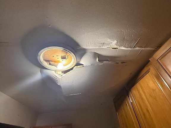 5th image of 1232 Chestnut St