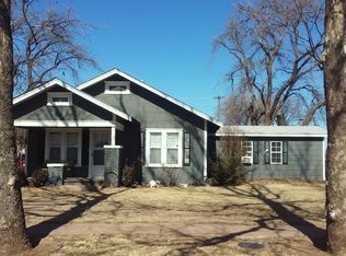 718 E Main St, Tipton, OK 73570