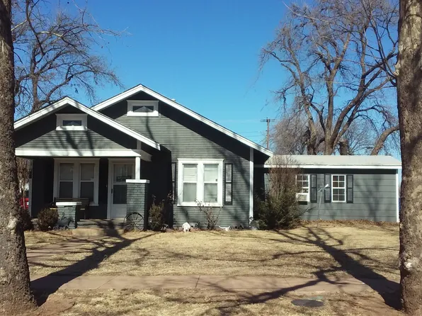 718 E Main St, Tipton, OK 73570
