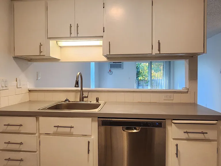 Altamont Apartments — Photo 3