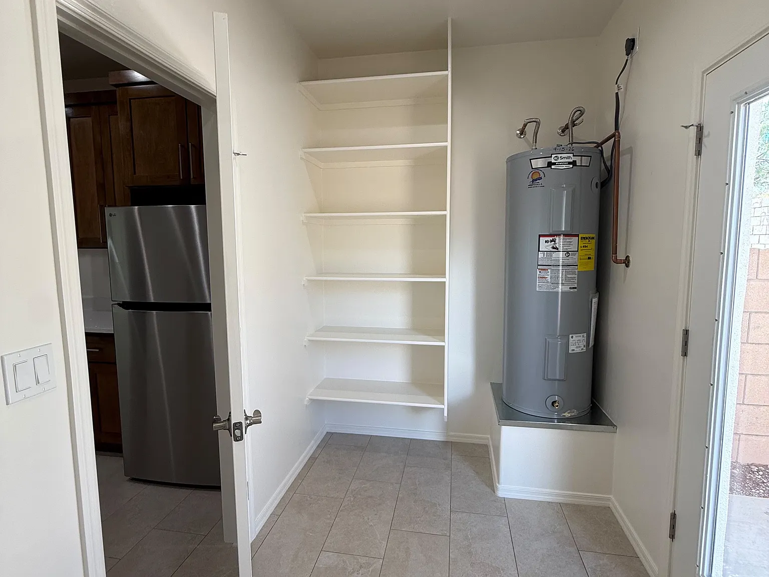 2 bed, 900 sqft, $1,350 — Photo 3