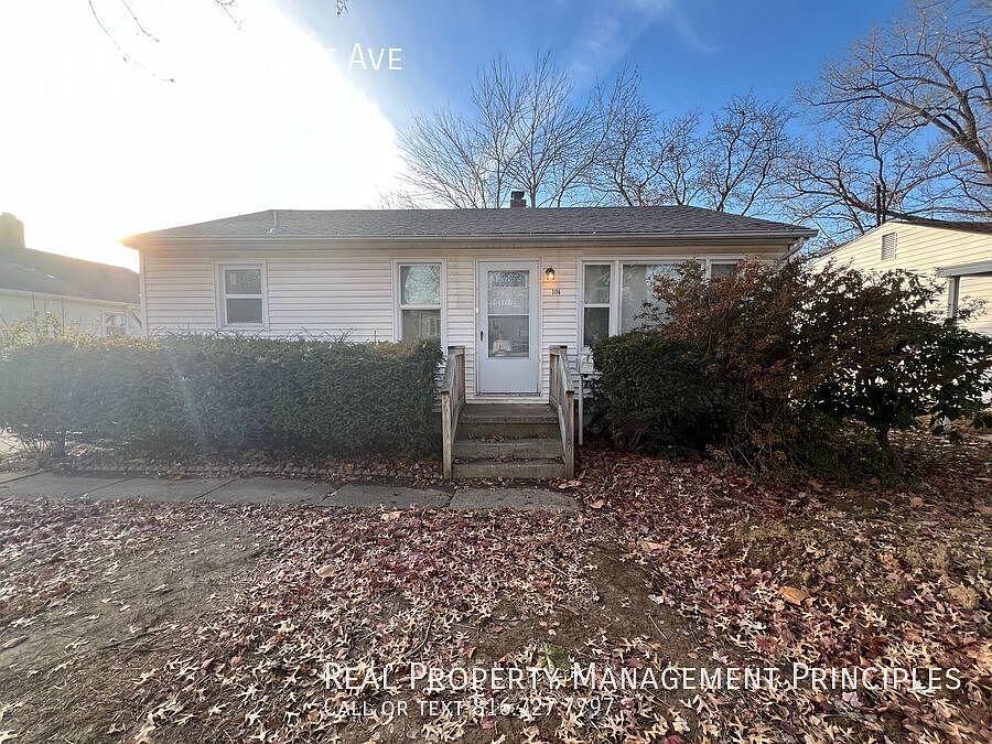1st image of 3116 S Claremont Ave