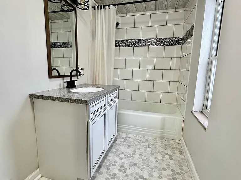 533 Freeport Rd — Photo 11