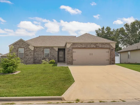 2414 E Mission St, Republic, MO 65738