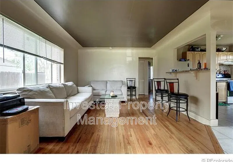 2 bed, 1.0 bath, 800 sqft, $1,200 — Photo 3