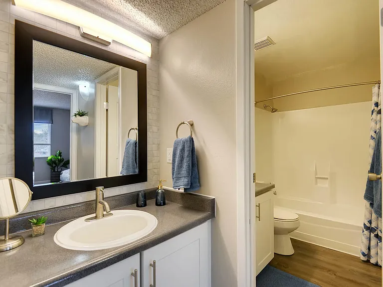 Park Place on 92nd Apartments — Photo 11