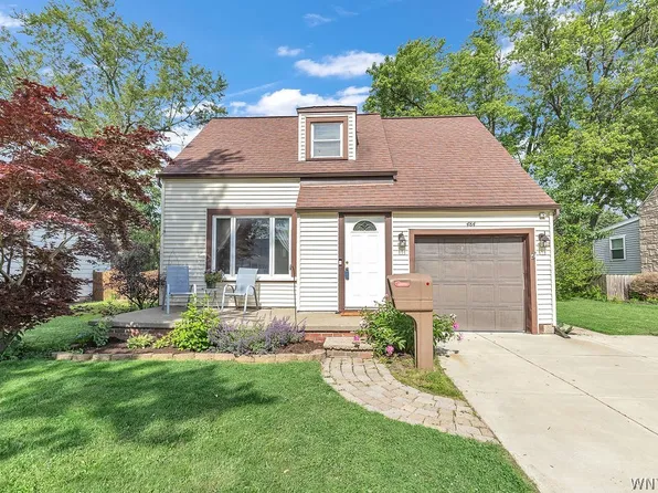 484 Walton Dr, Cheektowaga, NY 14225