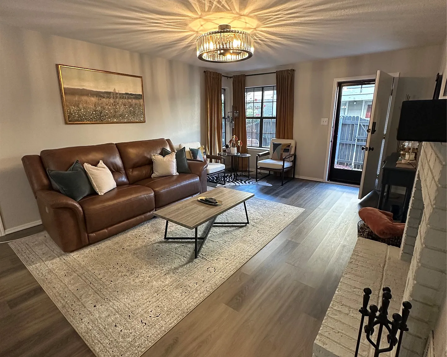 2 bed, 2.0 bath, 1064 sqft, $1,800 — Photo 2