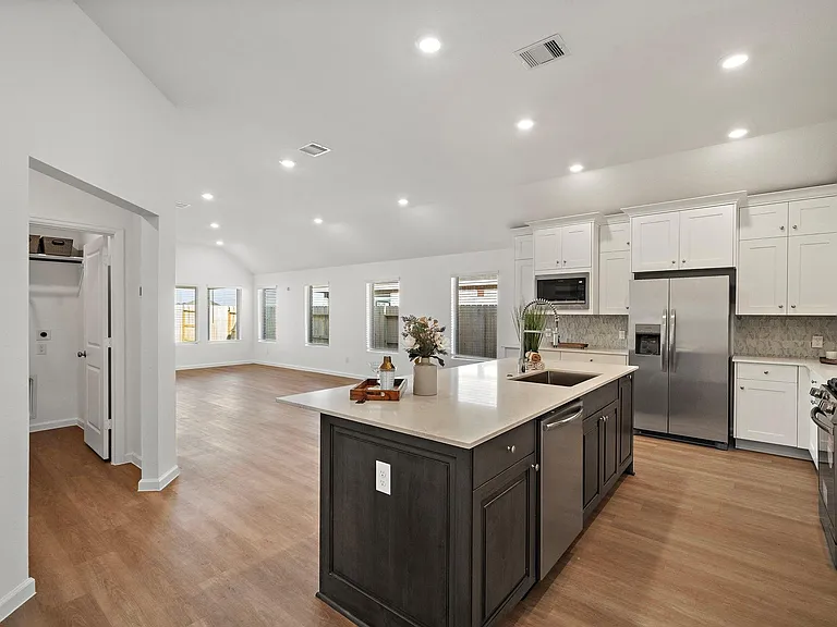 4823 Shimmer Side Dr — Photo 4