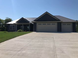 7219 N Union Rd, Cedar Falls, IA 50613