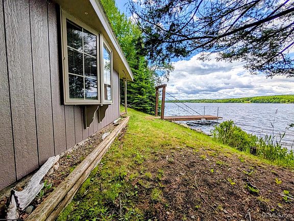 2nd image of 110 Stanley Lake Dr