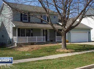 1306 Tearose Ln, Bloomington, IL 61704