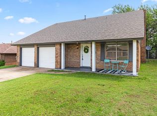 109 S 9th Street Cir, Chickasha, OK 73018