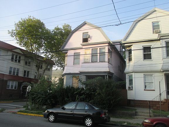 3rd image of 489 Nye Ave