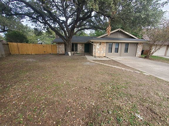 2nd image of 3051 Heidi St