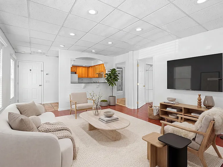70 Linwood Ave #1S — Photo 1