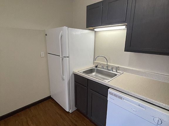 3rd image of 350 15th Ave W Unit 135