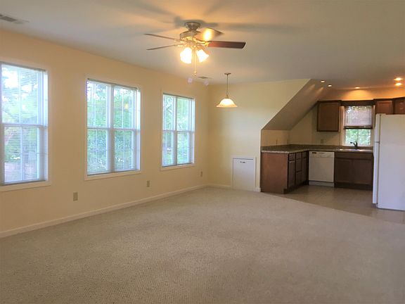 4th image of 440 Old Fort Dr #B