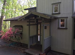 2 Westhaven Dr, Asheville, NC 28804