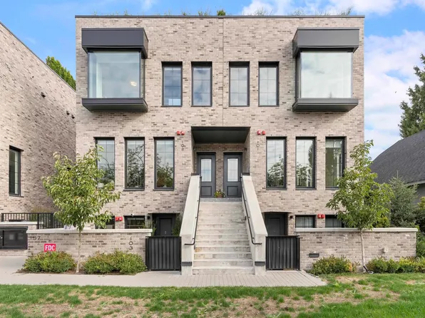157 King Edward Ave W #102, Vancouver, BC V5Y 2H8