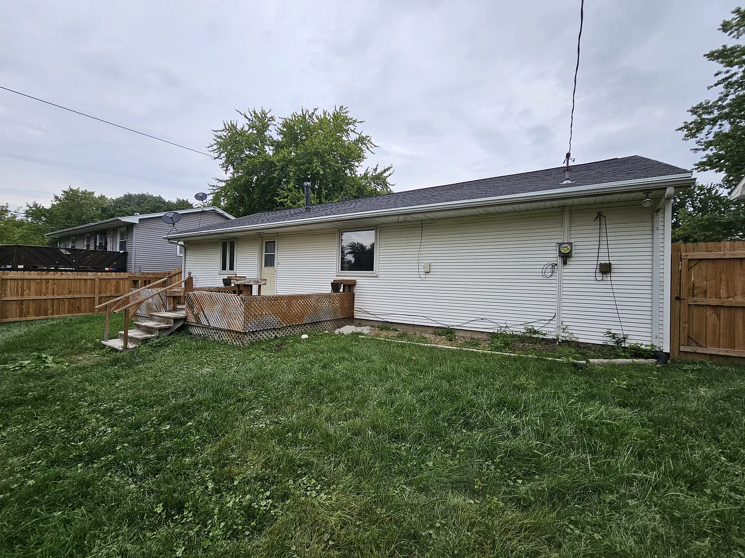 3 bed, 950 sqft, $1,600 — Photo 2