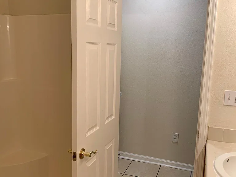 23 Nicola Dr — Photo 10