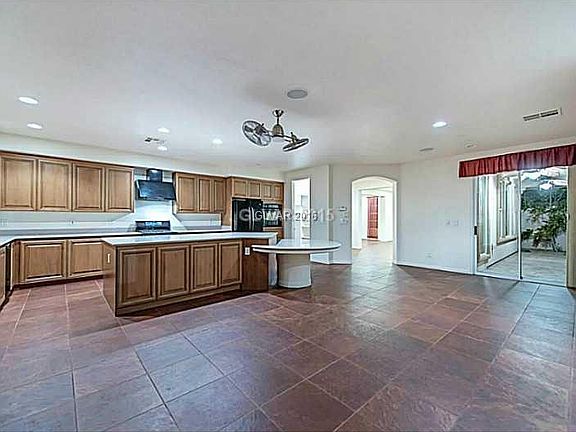 5th image of 11489 Snow Creek Ave #0