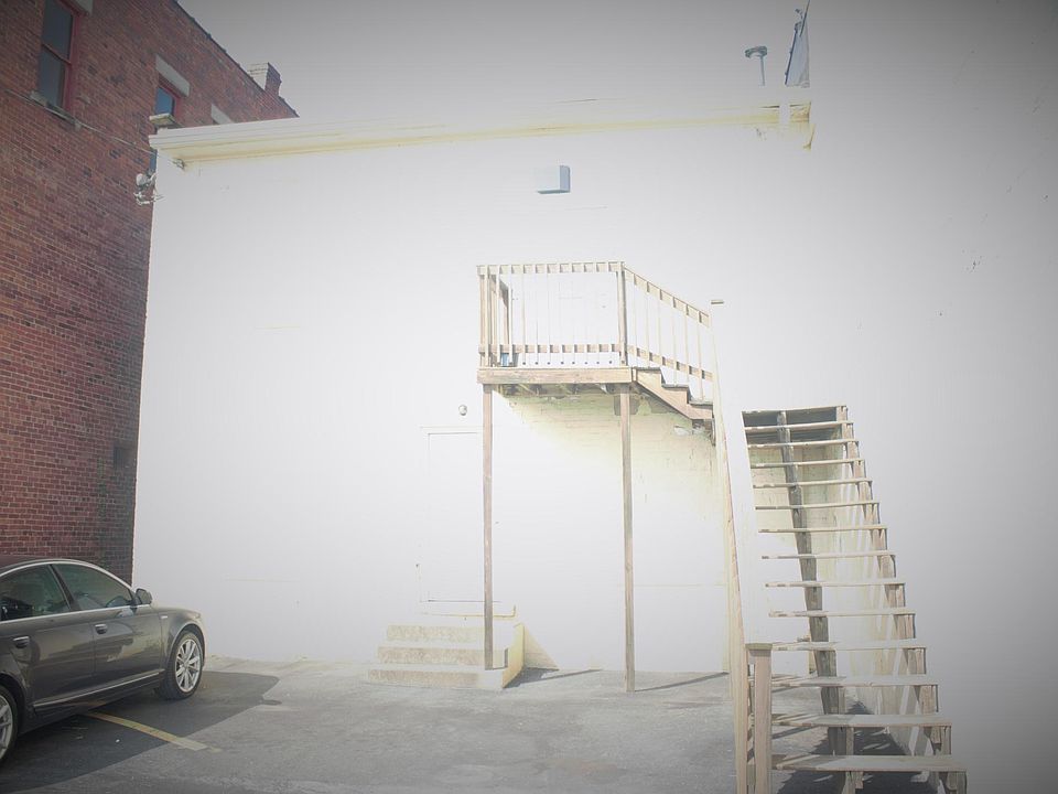 1st image of 1617 Washington St W