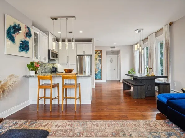 111 Shearwater Ct E APT 21, Jersey City, NJ 07305